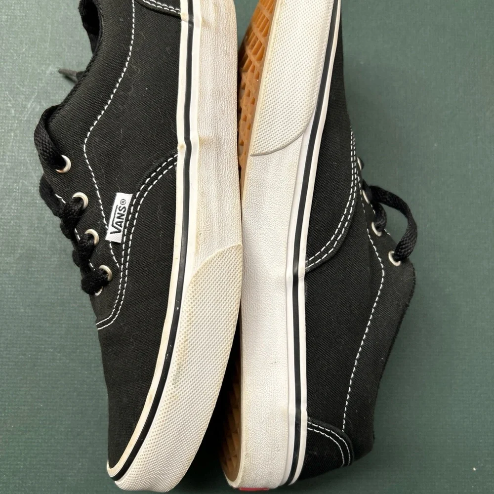 Vans 721356‎ Youth Size 5 Lace Up Skate Shoes Low Top Black White